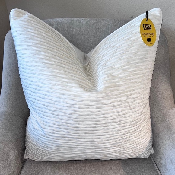 1-NWT CALLISTO HOME GEO DECORATIVE THROW PILLOW (Read description details) - Picture 7 of 13